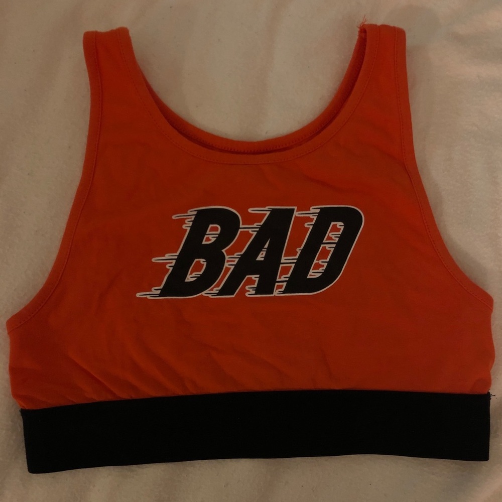 Sporty crop top